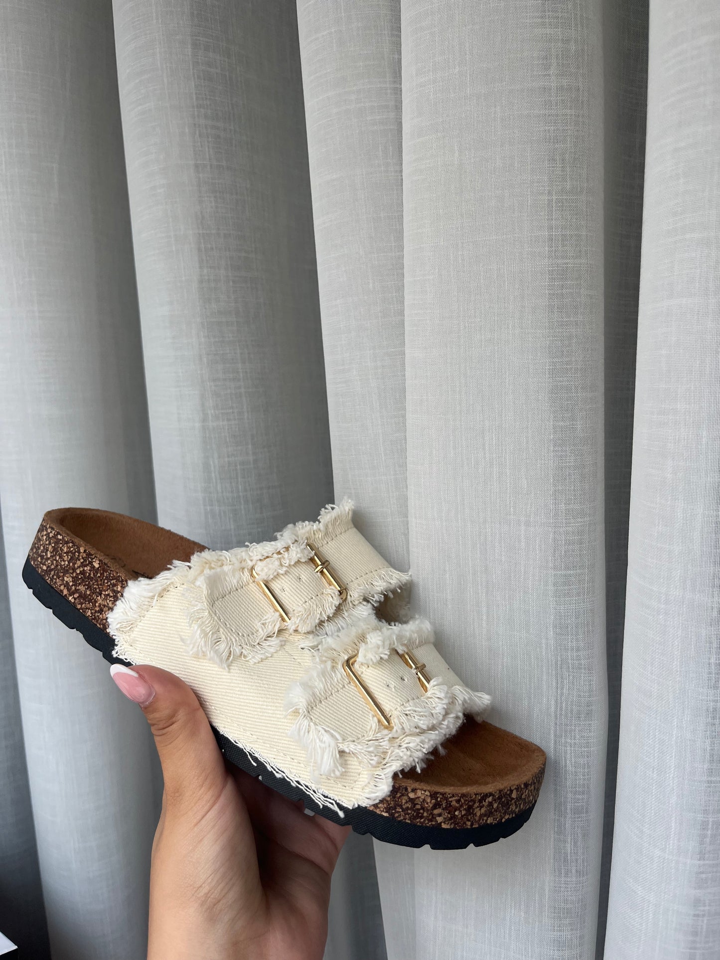 Chinelo Tecido Bege