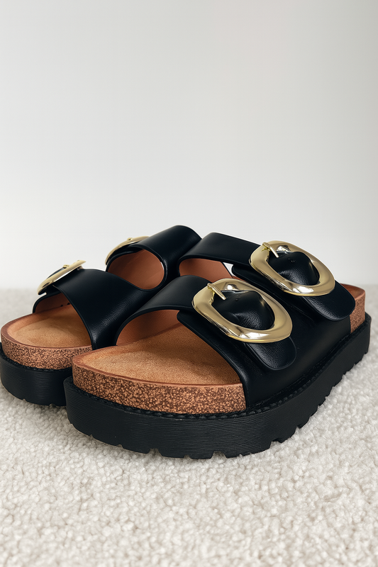 CHINELO COM DETALHE DOURADO