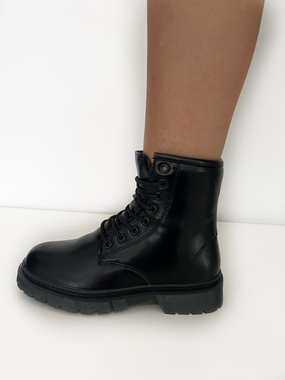 Bota Indy