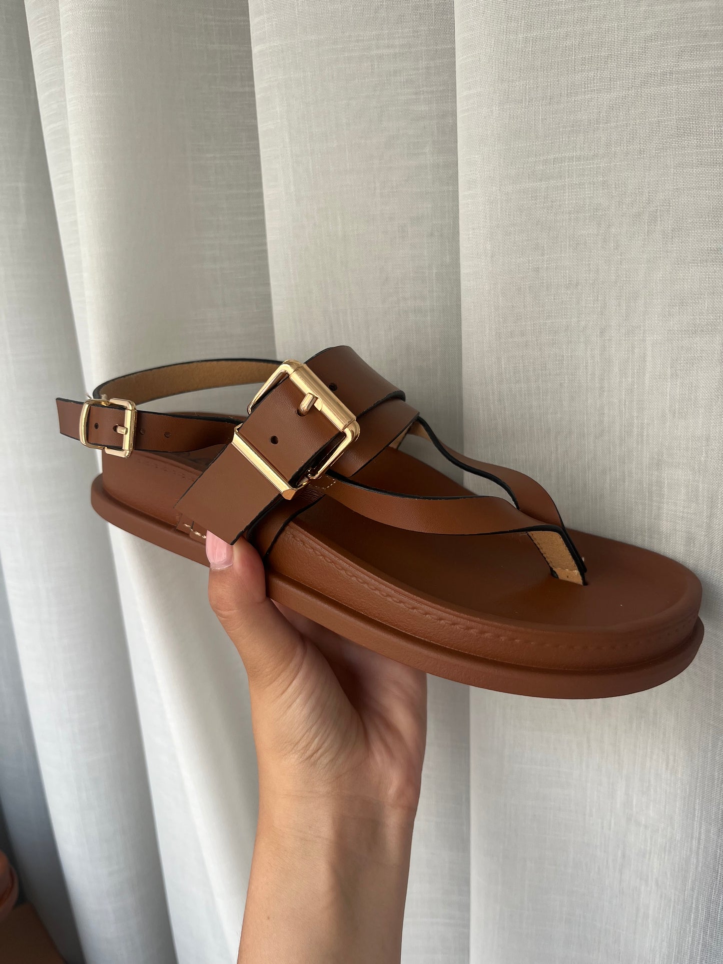 Sandália Camel