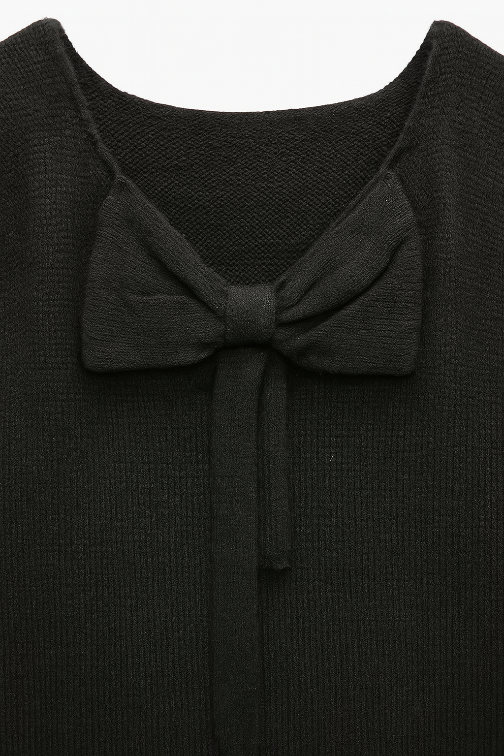 CAMISOLA DE MALHA COM LAÇO NAS COSTAS