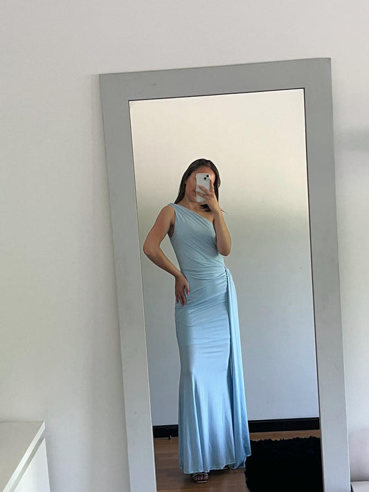 VESTIDO CERIMÓNIA COM CAUDA