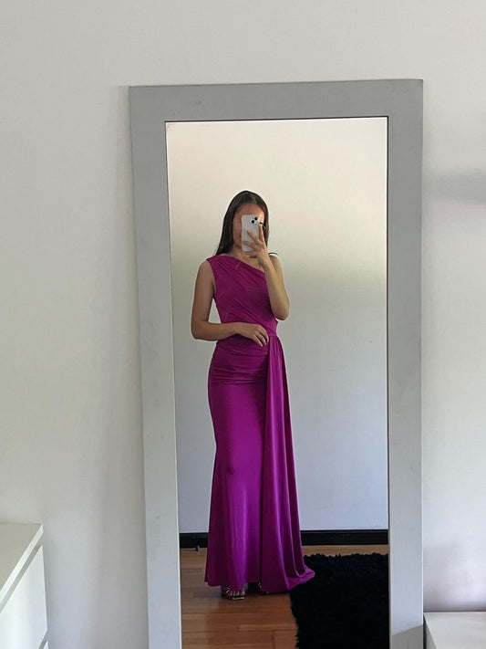 VESTIDO CERIMÓNIA COM CAUDA