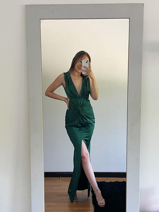 VESTIDO CERIMÓNIA COM DECOTE E RACHA