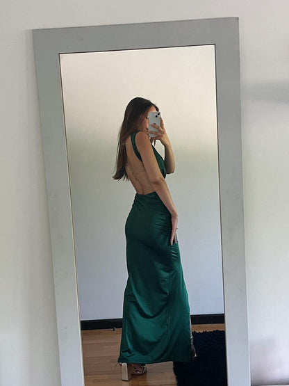 VESTIDO CERIMÓNIA COM DECOTE E RACHA